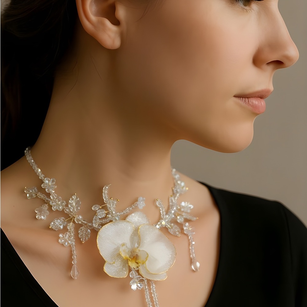 Elegant Floral Necklace with White and Gold Accents